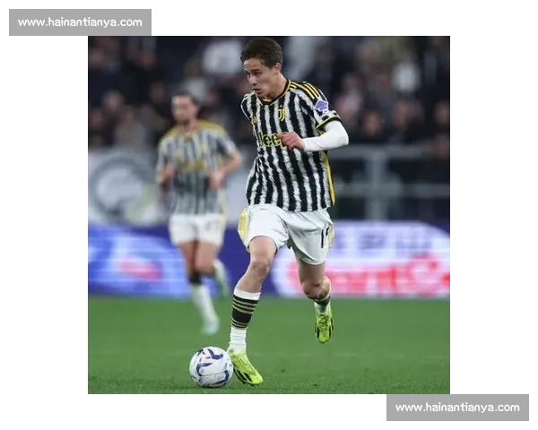 都体：尤文为避亏损欲租售道格拉斯 - 路易斯，强制买断条款锁定未来